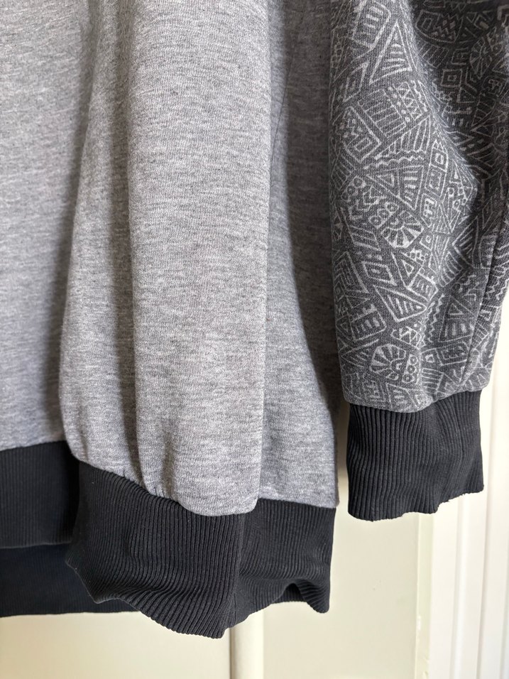 Gri Desenli Erkek Sweatshirt - Görsel 3