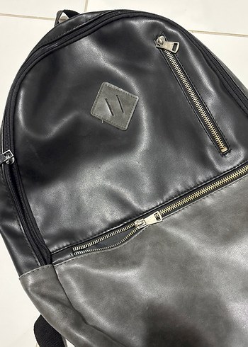 Siyah DEFACTO Gri Deri Fermuarlı Kadın Sırt Çantası - Görsel 2
