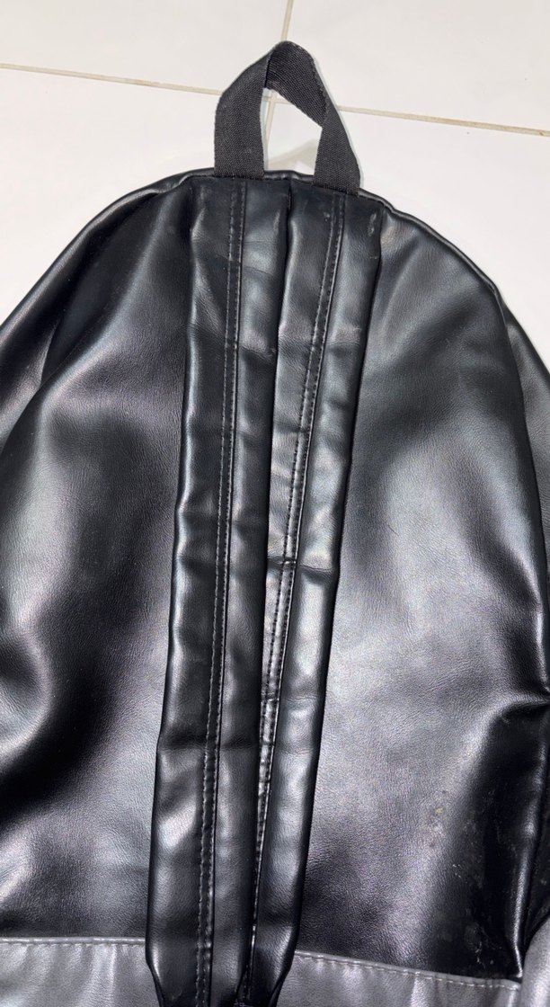 Siyah DEFACTO Gri Deri Fermuarlı Kadın Sırt Çantası - Görsel 4