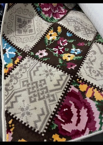 Desenli halı - Görsel 2