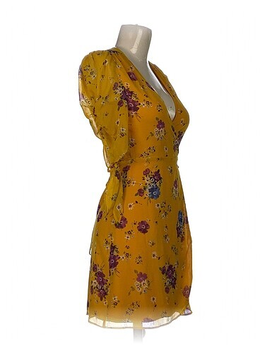 Mango Mango Kısa Elbise %70 İndirimli.