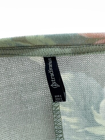 s Beden yeşil Renk Stradivarius T-shirt %70 İndirimli.