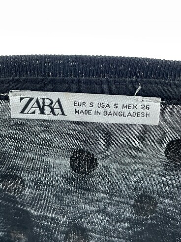 s Beden siyah Renk Zara T-shirt %70 İndirimli.