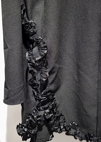 Uzun Kollu Siyah Fırfırlı Kadın Elbise - Görsel 3