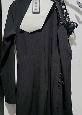 Uzun Kollu Siyah Fırfırlı Kadın Elbise - Görsel 4