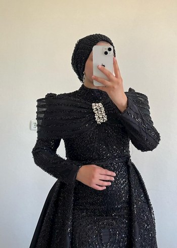 Pul İşlemeli Siyah Uzun Abiye Elbise