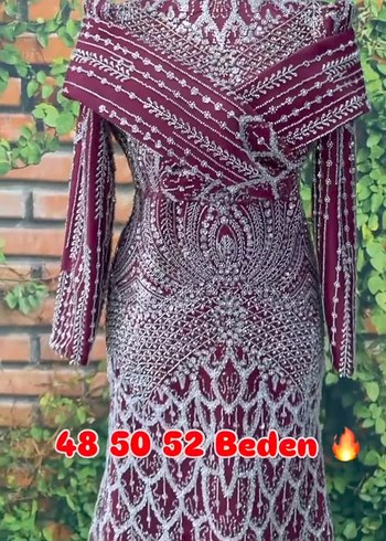 Boncuk İşlemeli Bordo Straplez Uzun Elbise