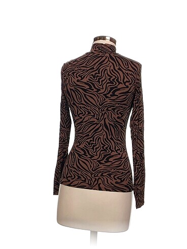 s Beden Stradivarius Bluz %70 İndirimli.
