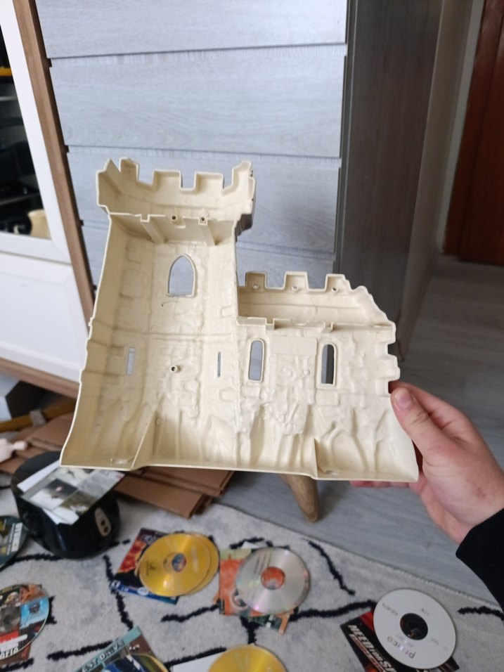 Taş Görünümlü Kale Figürü - Görsel 2