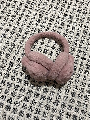 Peluş kulaklık