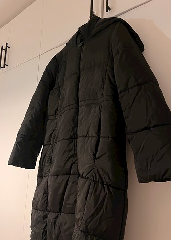 LCW Kadın Siyah Uzun Şişme Mont - Görsel 4