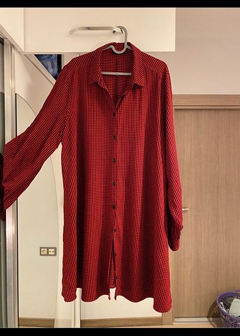 Düğmeli Uzun Kırmızı Kadın Gömlek - Görsel 2