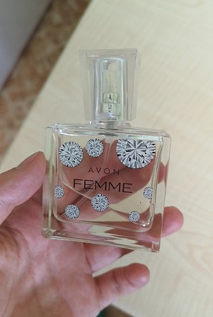avon femme parfüm