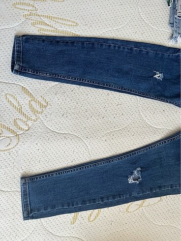 Diğer Yırtık pantalon