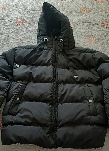 TRENDYOLMİLLA SİYAH ŞİŞME MONT