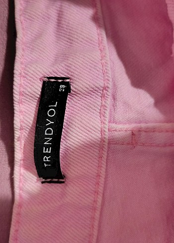 Pembe Mini Pamuklu Rahat Kesim Şort - Görsel 2