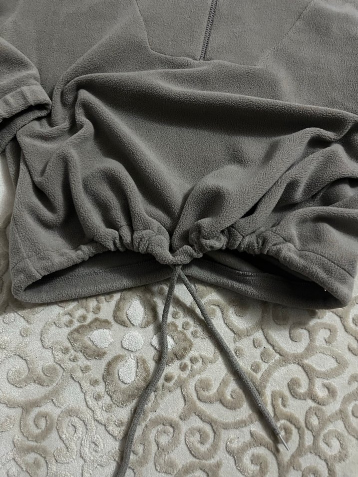 Gri Yüksek Yakalı Fermuarlı Sweatshirt - Görsel 4