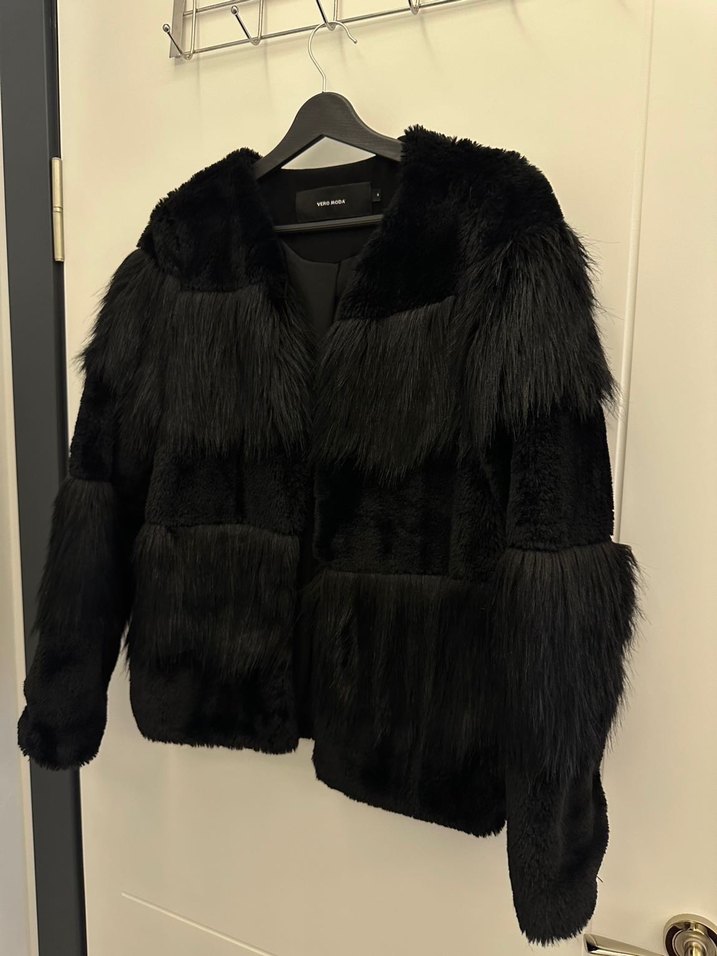 Siyah Kürk - Görsel 2