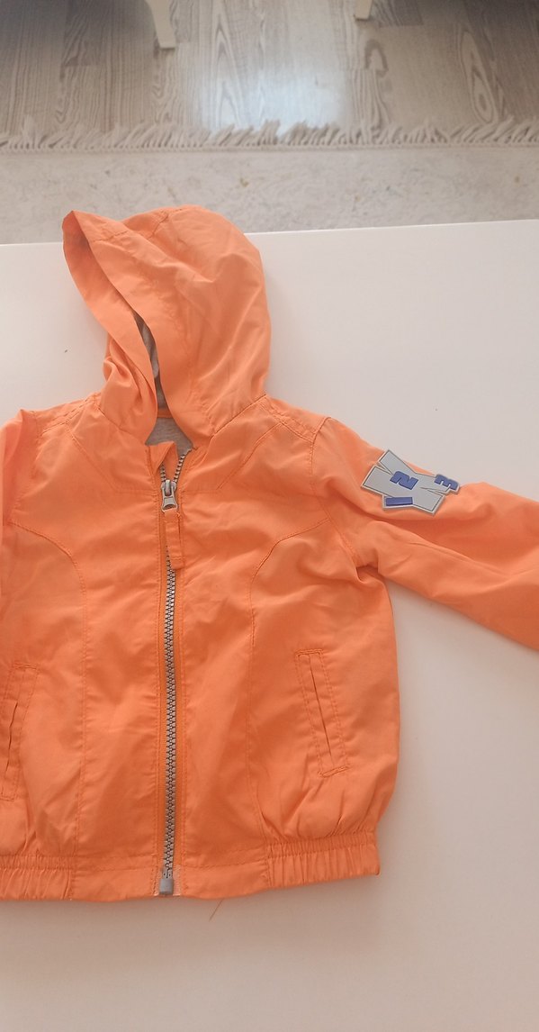 Turuncu Kapüşonlu  Çocuk Ceketi - Görsel 2