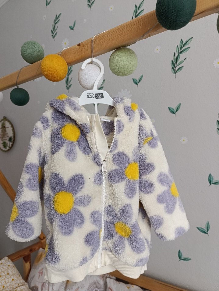 Kız Çocuk Kapüşonlu Çiçek Desenli Peluş Ceket - Görsel 3