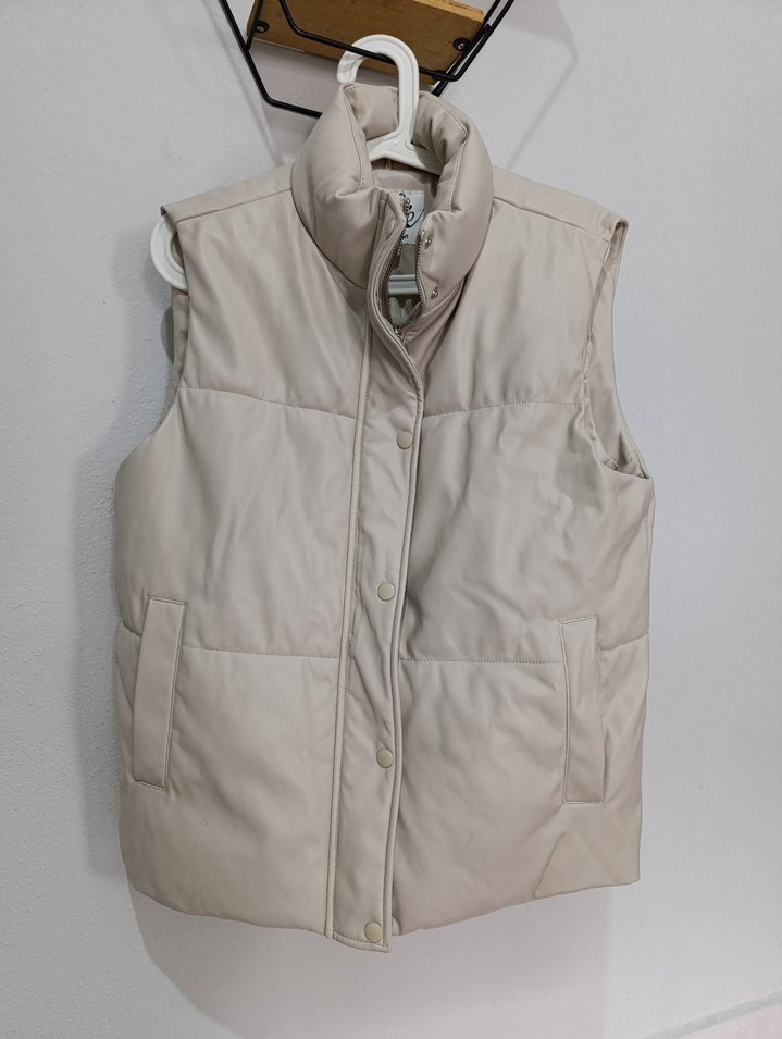 Bej Düğmeli Kolsuz Kadın Yelek - Görsel 2