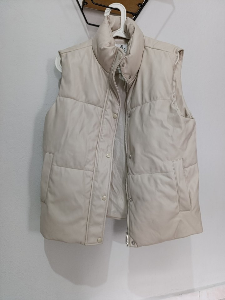 Bej Düğmeli Kolsuz Kadın Yelek - Görsel 3