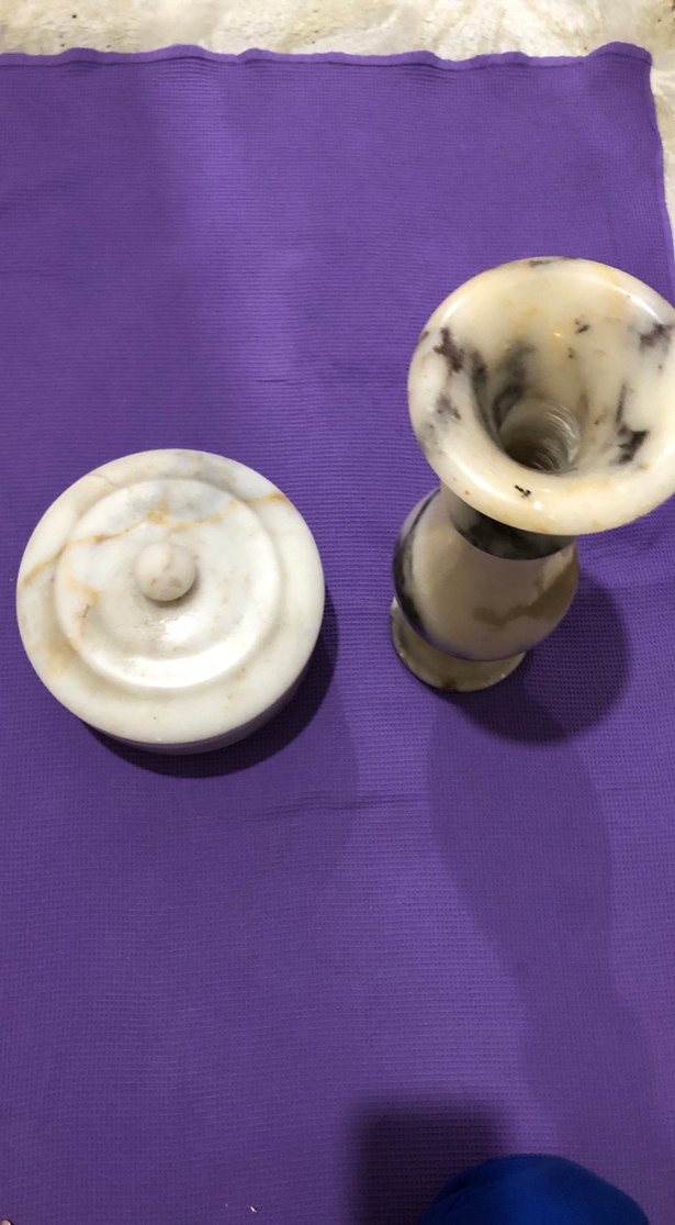 Beyaz Mermer Görünümlü Vazo ve Kapaklı Kutu - Görsel 2