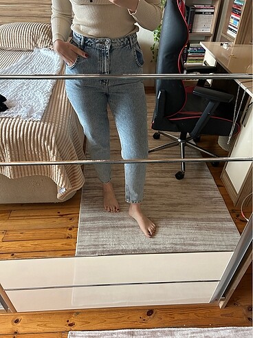 mom jean