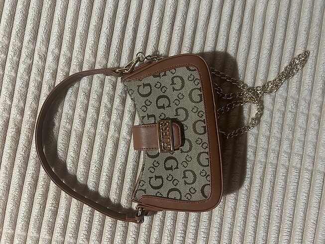 Guess guess sabrina çanta