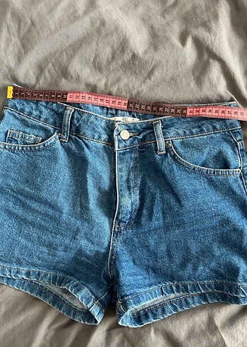 Kadın Mavi Kemerli Kısa Denim Şort