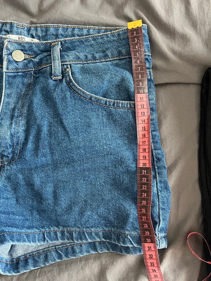 Kadın Mavi Kemerli Kısa Denim Şort - Görsel 2