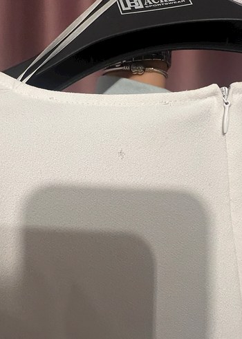 Beyaz V Yakalı Mini Tulum - Görsel 5