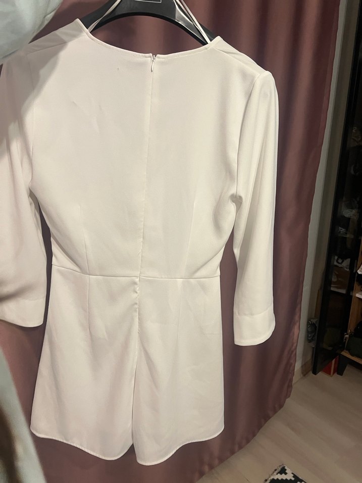 Beyaz V Yakalı Mini Tulum - Görsel 3