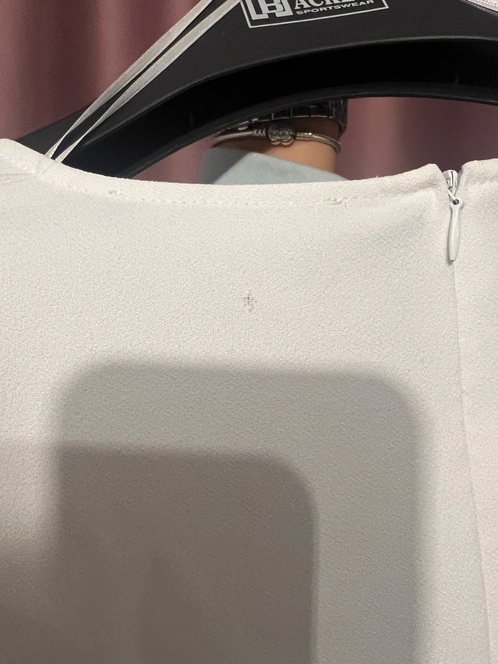 Beyaz V Yakalı Mini Tulum - Görsel 5