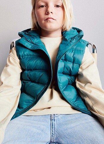 13-14 Yaş Beden Zara Water repellent ekstra hafif şişme yelek