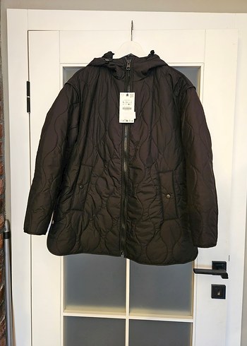 Zara kapüşonlu kapitone mont - Görsel 4