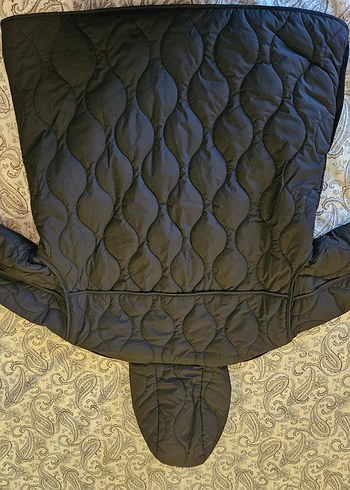 Zara kapüşonlu kapitone mont - Görsel 8