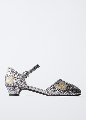 zara 35