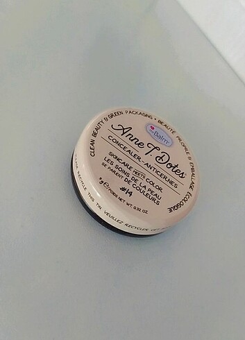 Beden The balm yoğun kapatıcı hiç kullanılmamış yepyeni ürün