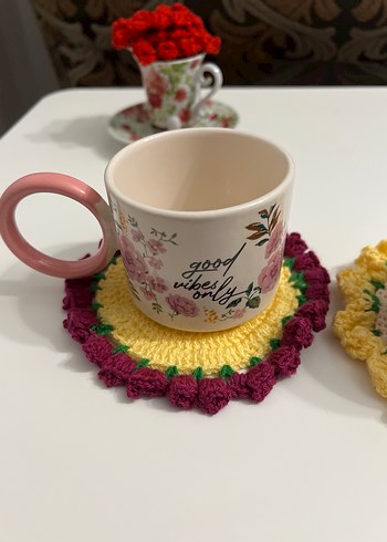 El Yapımı Sarı Papatya Motifli Bardak Altlığı - Görsel 3