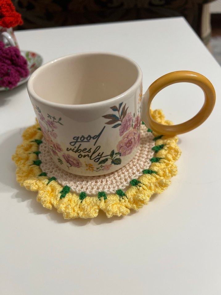 El Yapımı Sarı Papatya Motifli Bardak Altlığı - Görsel 2