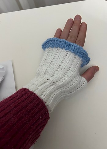 Mavi Kenarlı Beyaz Örgü Eldiven - Görsel 3