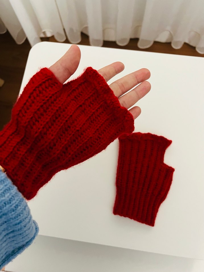 Kırmızı Örgü Kadın Eldiven - Görsel 3