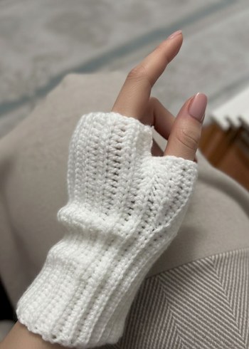 Beyaz Örgü Parmaksız Kadın Eldiveni - Görsel 2