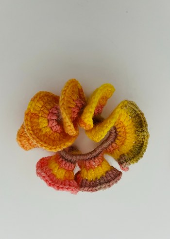 Renkli Örgü Fırfırlı Kadın Saç Tokası - Görsel 2