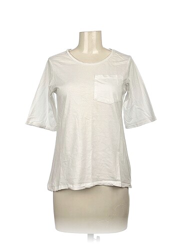 Addax T-shirt %70 İndirimli.