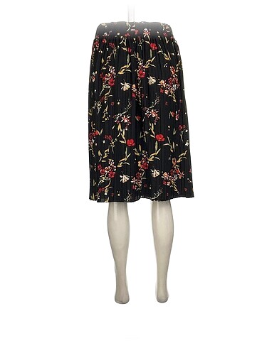 m Beden PreLoved Midi Etek %70 İndirimli.
