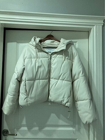 bershka mont