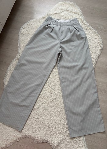 Gri Pilili Kadın Kumaş Pantolon