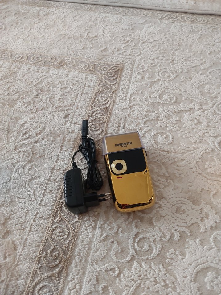 Altın Renkli Şarjlı Traş Makinesi - Görsel 2